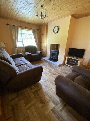 Smart TV, DVD player, books
