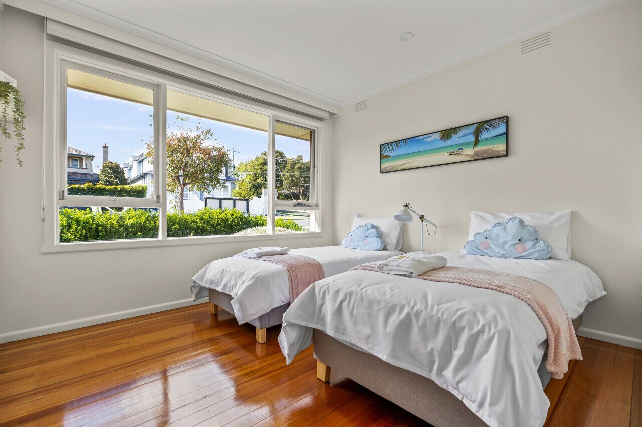 2 bedrooms, iron/ironing board, travel cot, WiFi