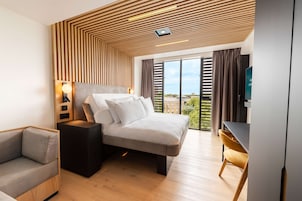 Stúdió lakosztály | Hipoallergén ágynemű és íróasztal