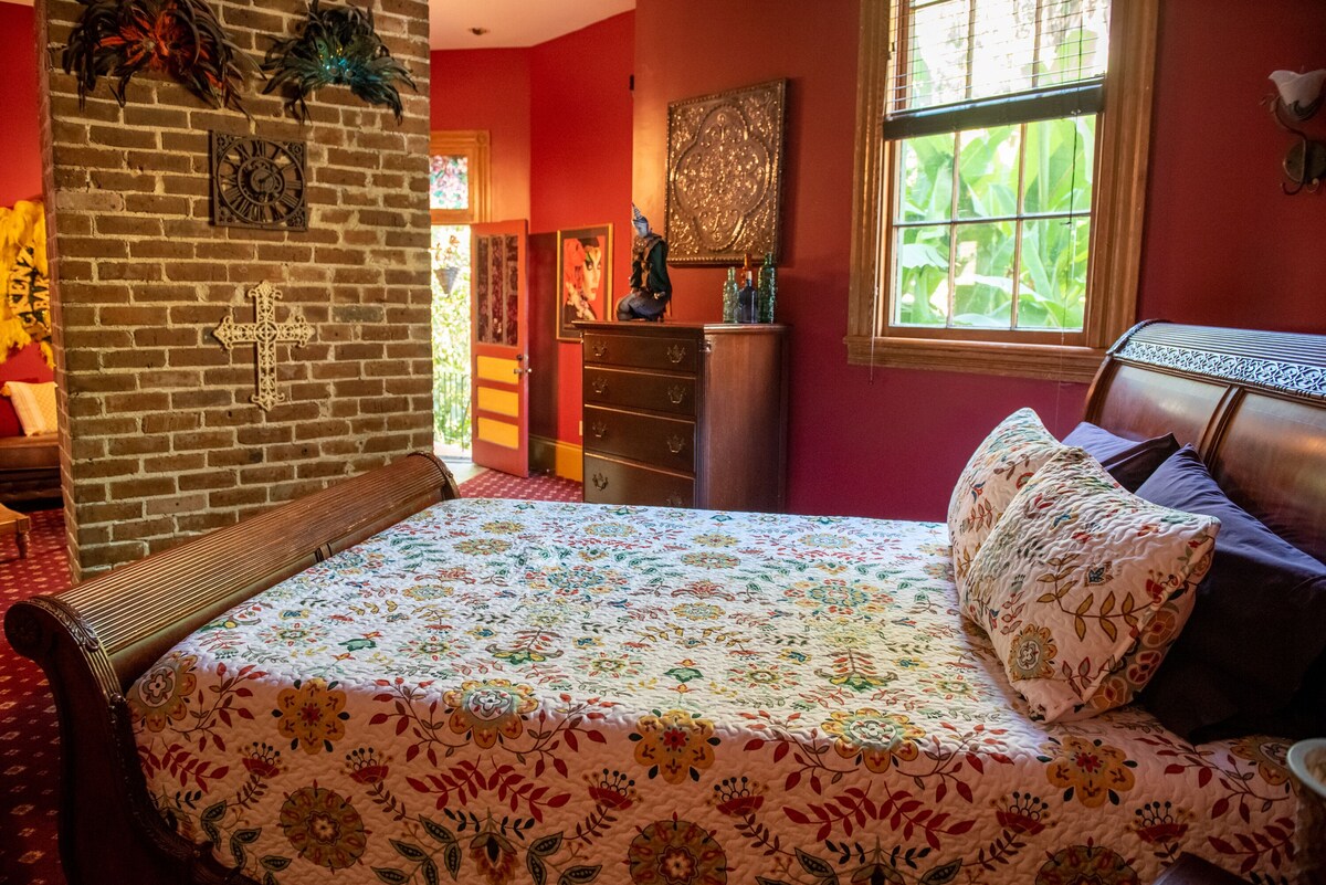 Mardi Gras Suite at The Lookout Inn in the colorful Bywater neighborhood!