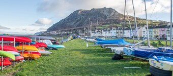 Orme View - Two Bedroom Cottage, Sleeps 4