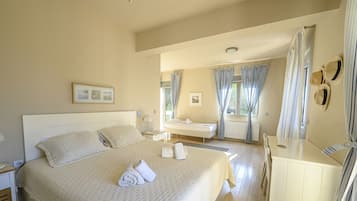 6 quartos, ferros/tábuas de passar roupa, Wi-Fi, roupa de cama