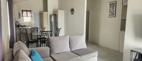 Smart TV, computer monitors