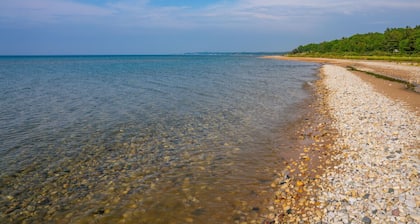 Spirit Lake Retreat - Suite F