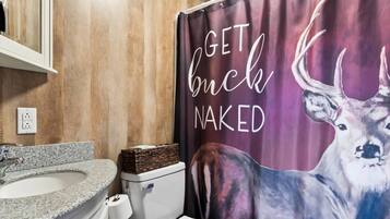 SĂšche-cheveux, serviettes fournies