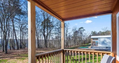 Tiny cabin on 10 acres with pond