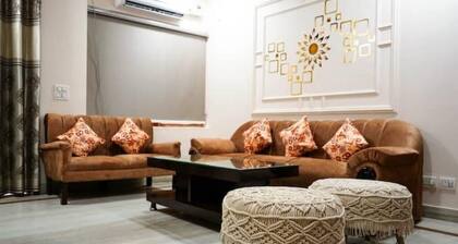 A room facing the holy Ganges