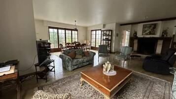 TV connectée, cheminée, imprimantes