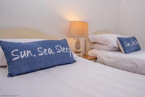 4 Schlafzimmer, Bügeleisen/Bügelbrett, Reisekinderbett, Internetzugang
