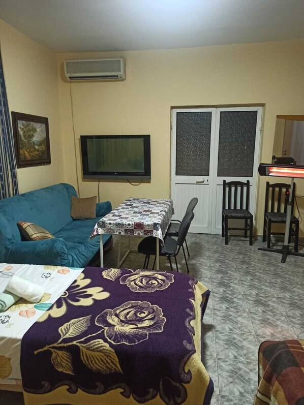 Interior - Tirana Two-Bedroom Apartment (Tirana)