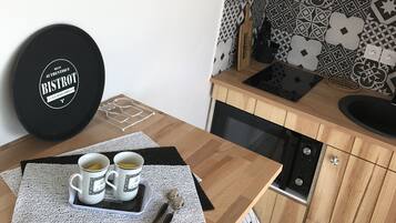 Kookgerei, borden en bestek