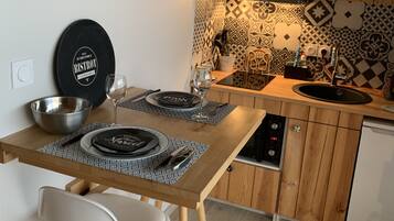 Kookgerei, borden en bestek