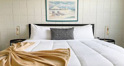 Sleepover: Vibrant 1BD/1BA + Gym - Cincinnati