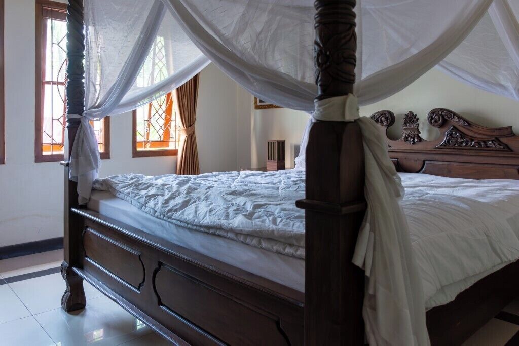 4 dormitoris, planxa i posts de planxar, wifi i roba de llit 