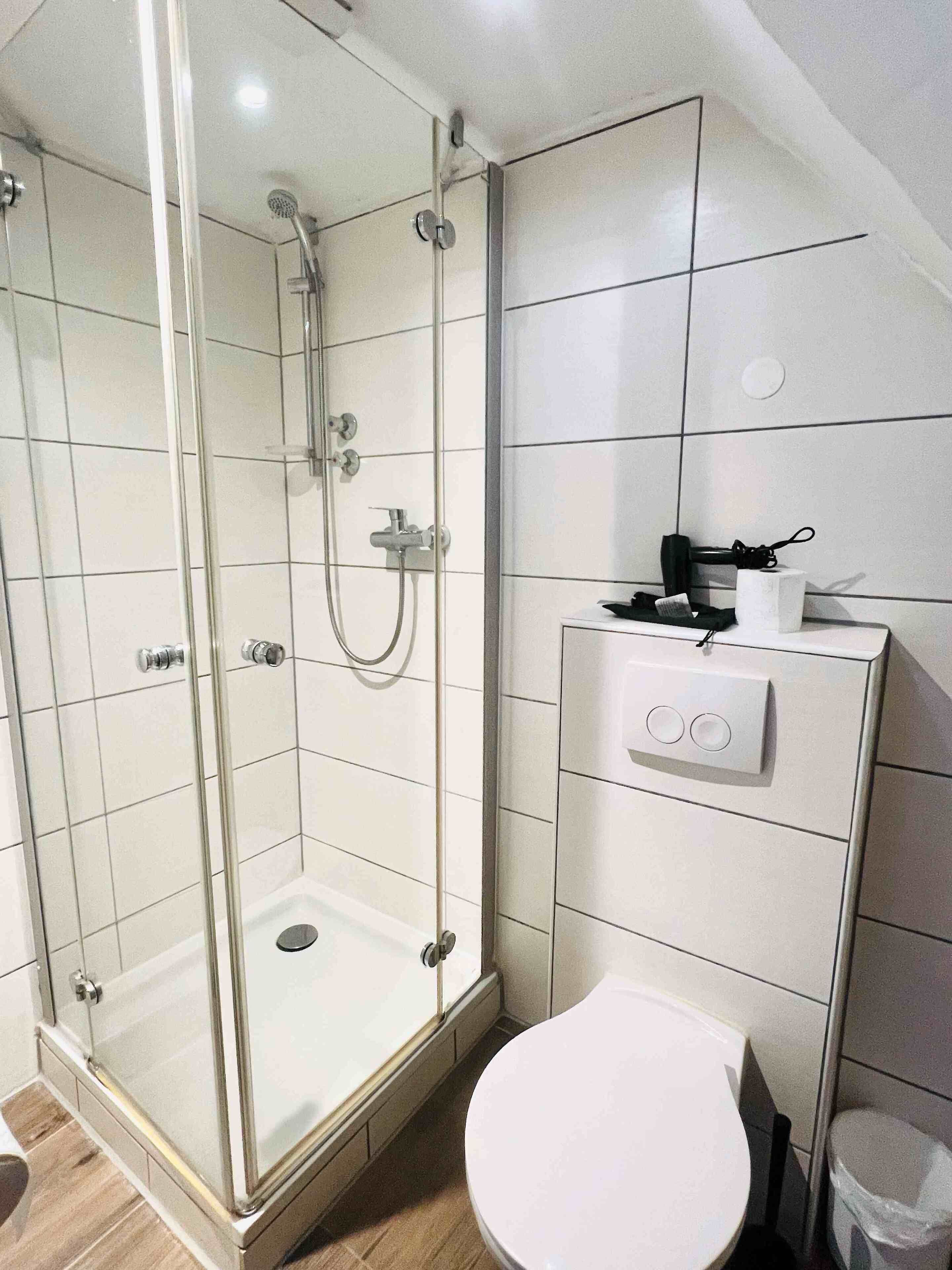 Basic Double or Twin Room, Garden View | Bathroom | Hair dryer