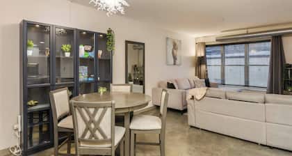 Modern 2BR Condo w/ Parking | Heart of Short North