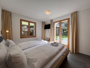 2 bedrooms, iron/ironing board - Chalet Bergrose 3 (Wengen)