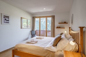 3 Schlafzimmer, Bügeleisen/Bügelbrett