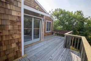 Terrace/patio - Sunny with a chance of Golfballs (Kitty Hawk)
