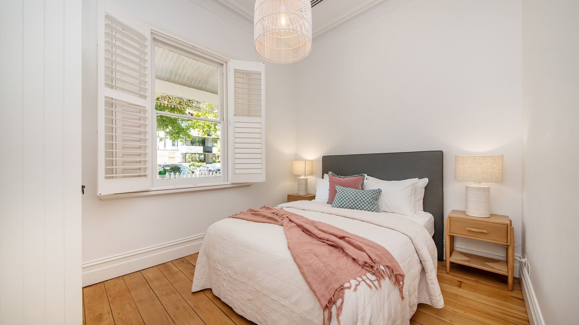 3 bedrooms, iron/ironing board, travel cot, free WiFi