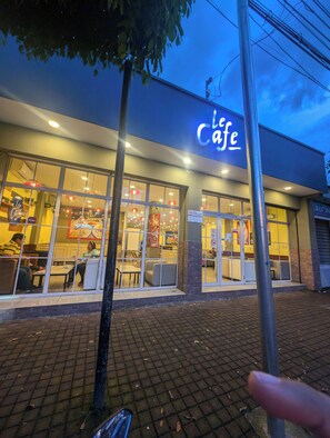 Shopping centre - Hotel La Guarida (Antiguo Cuscatlán)