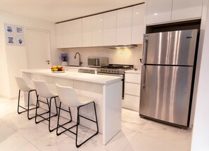 Fridge, microwave, oven, stovetop