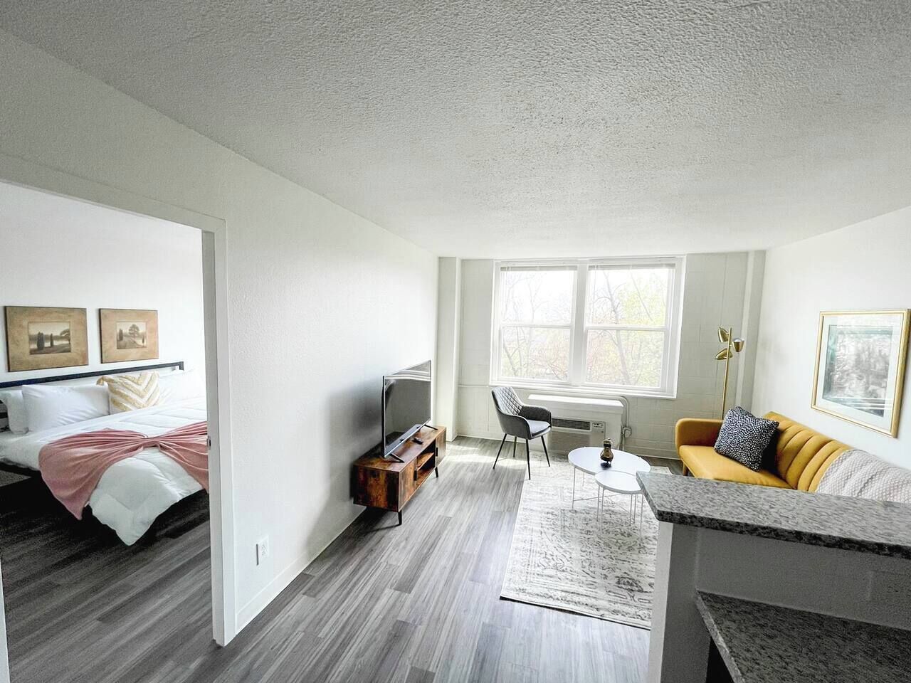 Desk, iron/ironing board, free WiFi, bed sheets