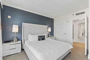 Luxury Apartment | 1 bedroom, premium bedding, desk, iron/ironing board - Luxury apt with Bay View at Miami Beach (Miami Beach)