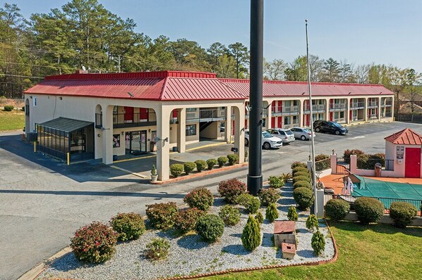 Garden view - REGENCY INN & SUITES (Macon)