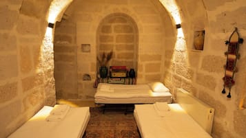 Family Suite | 1 bedroom, individually decorated, individually furnished, desk