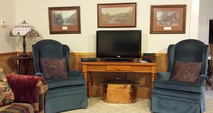 Cozy converted barn with beautiful lake view and adjacent to resort amenities.