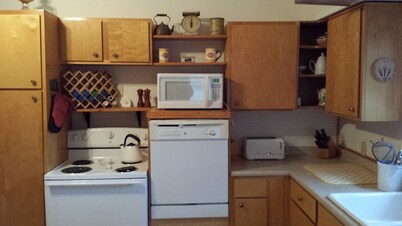 Cozy converted barn with beautiful lake view and adjacent to resort amenities.