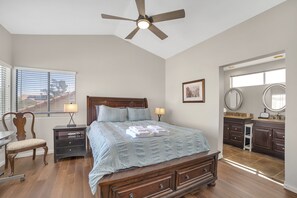 4 chambres, bureau, fer et planche à repasser, Wi-Fi gratuit