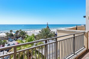 Property grounds - 1 br condo in Origins! Across from the beach & less than a mile to Pier Park! (Panama City Beach)
