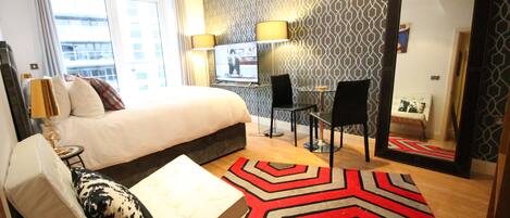 3 bedrooms, iron/ironing board, travel crib, free WiFi