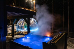 Baignoire à remous extérieure