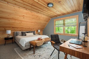 4 bedrooms, desk, iron/ironing board, travel crib - New Chalet, Outdoor Dome w/views, Lakes, Hottub, Firepit, Arcade, Wet Bar, Pets (Woodstock)