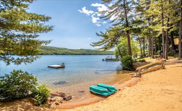 On the beach - Waterfront 2 bedroom 2 bath at Squam (Suite 11) (Holderness)