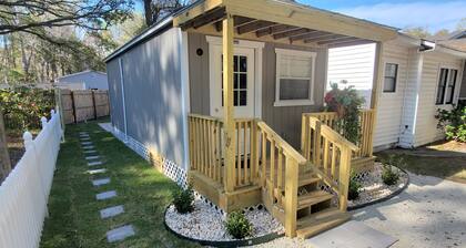 Cozy cottage in enjoyable Murrells Inlet with WiFi, AC