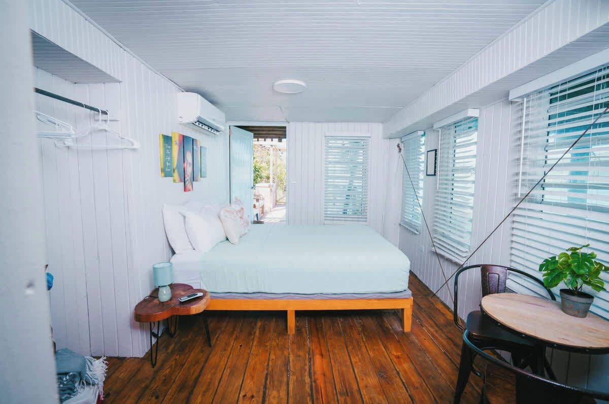 1 室のベッドルーム、WiFi、ベッドシーツ