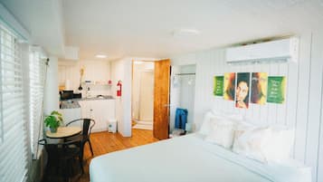1 habitación, wifi y ropa de cama