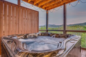 Outdoor spa tub - Luxury Cabin with Views of Mt. Leconte! Rare Find (Sevierville)