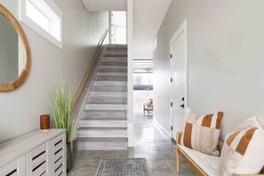 Interior - Christmas Specials | Luxury lakefront | Boat Slip | Hot Tub (Kingsland)