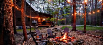 Secluded Cabin | Games, Fire Pit, Hot Tub, Pet OK
