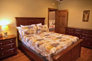 3 bedrooms, desk, free WiFi, bed sheets