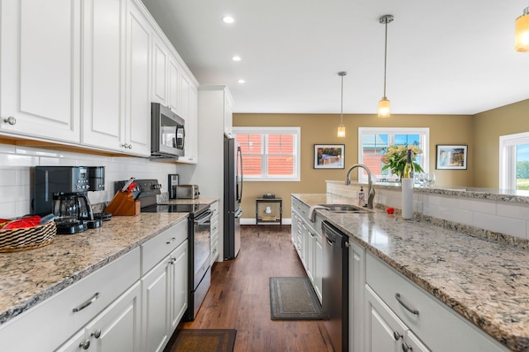 Interior - Golf in Luxury 4BDR Home Agaming Course (Kewadin)