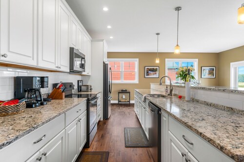 Golf in Luxury 4BDR Home Agaming Course