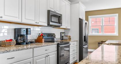 Golf in Luxury 4BDR Home Agaming Course