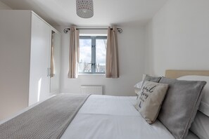 3 Schlafzimmer, Bügeleisen/Bügelbrett, WLAN, Bettwäsche