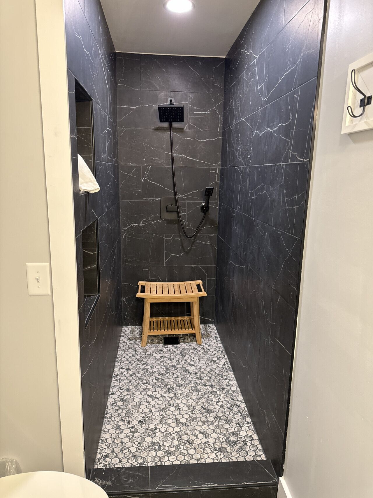 Shower, towels